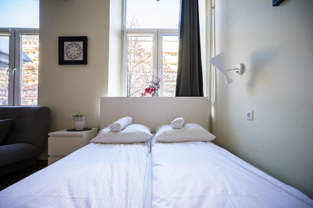 Elegant Apartment Copernicus Warsaw Exterior photo